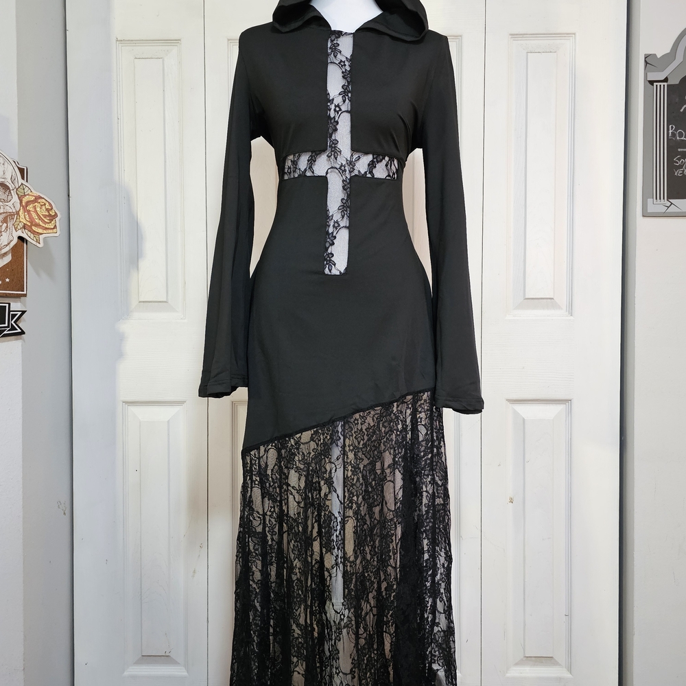 ​🖤 Goth Cross Lace Maxi Dress 🖤 - Picture 6 of 9